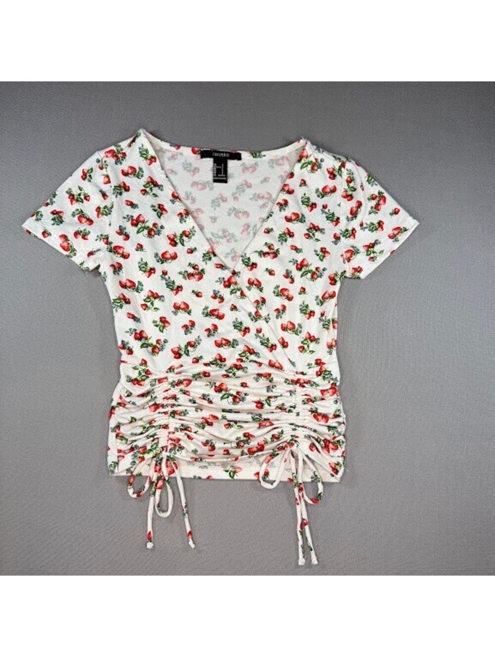 Strawberry Print White Ruched Drawstring Short Sleeve Top Size Small Forever 21